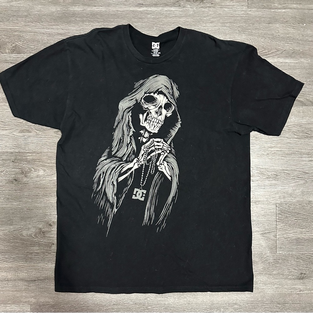 2000s - Y2k vintage DC Shoes apparel praying Grim Reaper black T-shirt